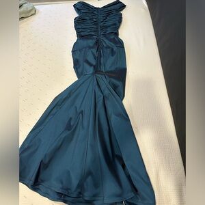 Tadashi Shoji beautiful cobalt blue dress size 2P